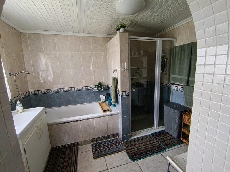 5 Bedroom Property for Sale in Stilbaai Rural Western Cape